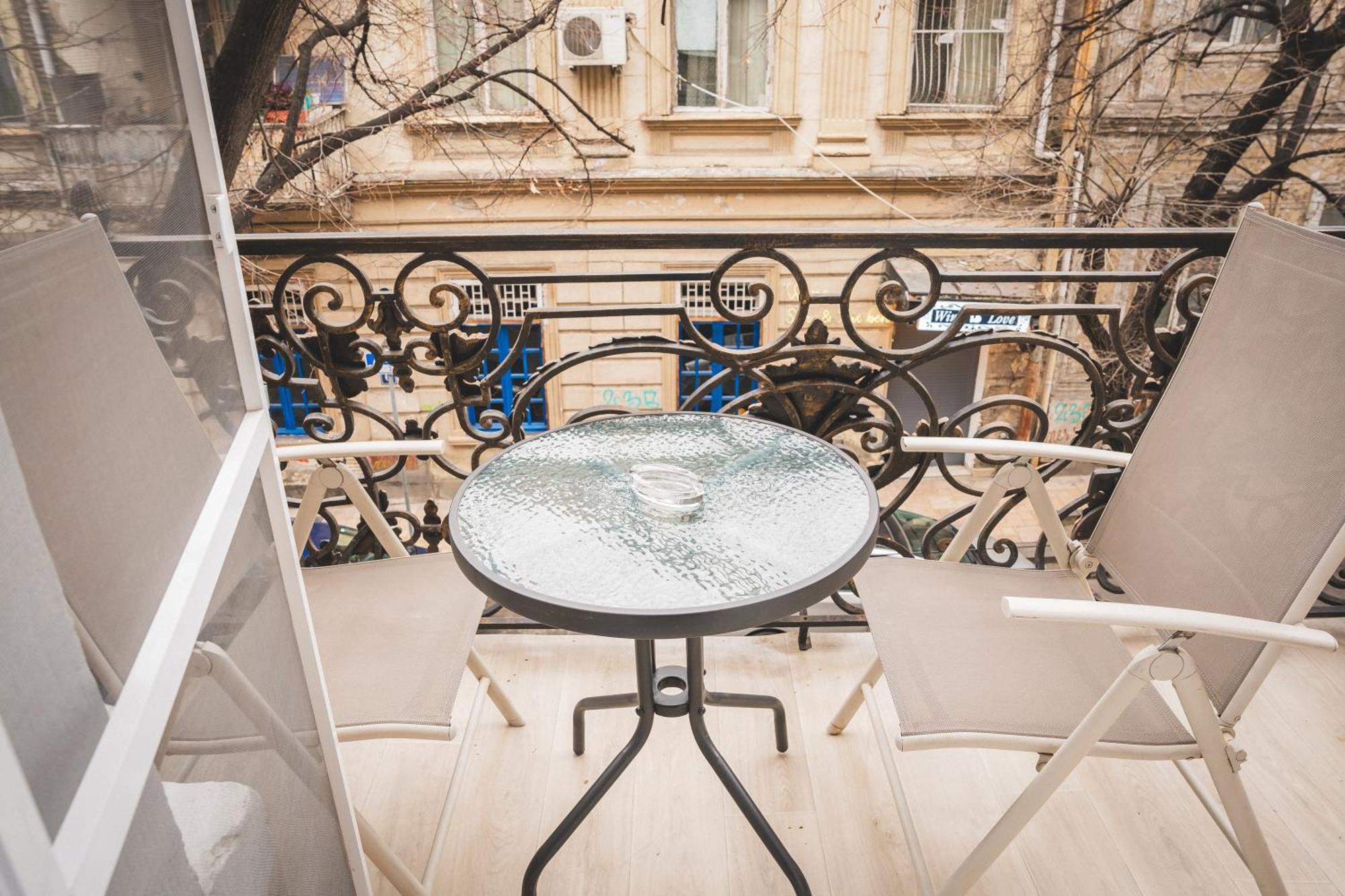 Hh Hotel Tbilisi Exterior photo